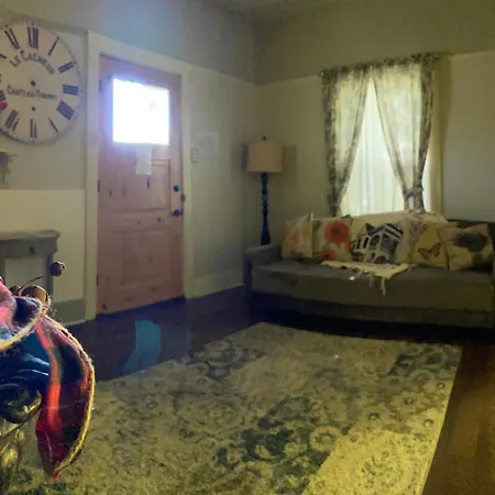 Irenehouse Victorian Inn